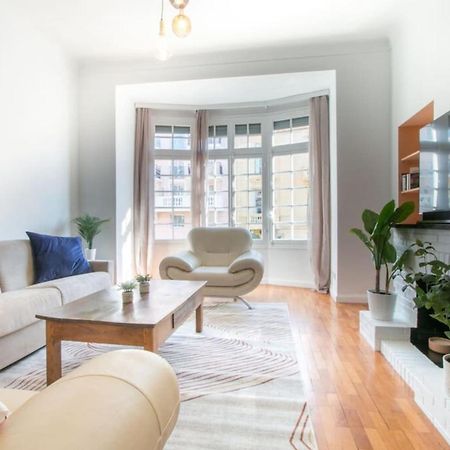 Spacious 2-Bedroom In The Centre Of Menton Buitenkant foto